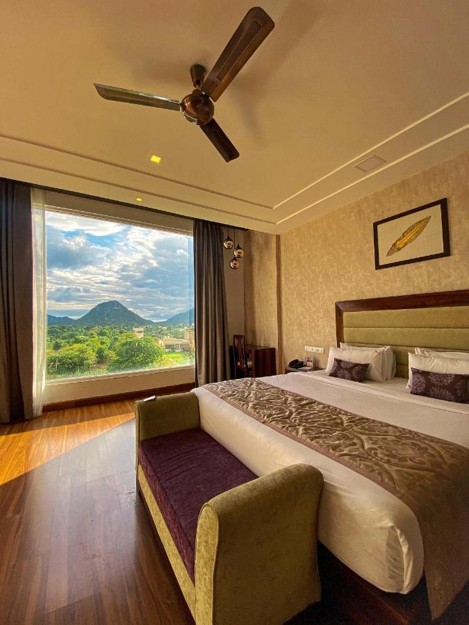 โรงแรมพรหมา ฮอไรซัน พุชการ์ ภายนอก รูปภาพ